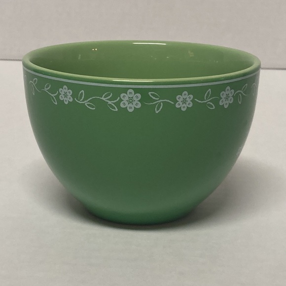 M&M World Large Green Mug with Ms Green and Floral Details 2007 - Picture 4 of 7